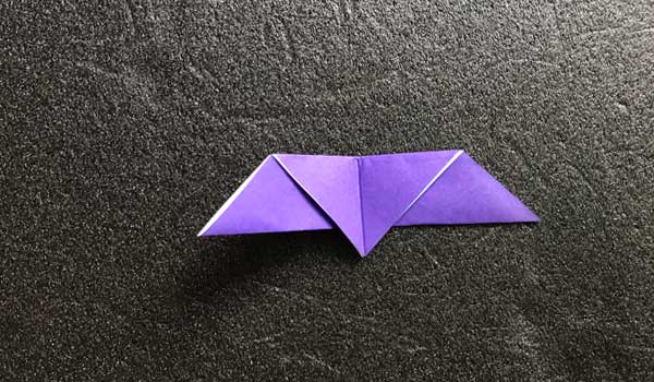 くるくるちょうちょの折り方 子供でもハサミで簡単にできる折り紙 切り絵aif
